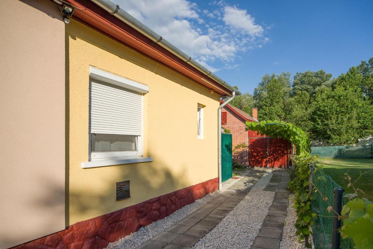Apartman Kuckoval Leilighet Balatonföldvár Eksteriør bilde